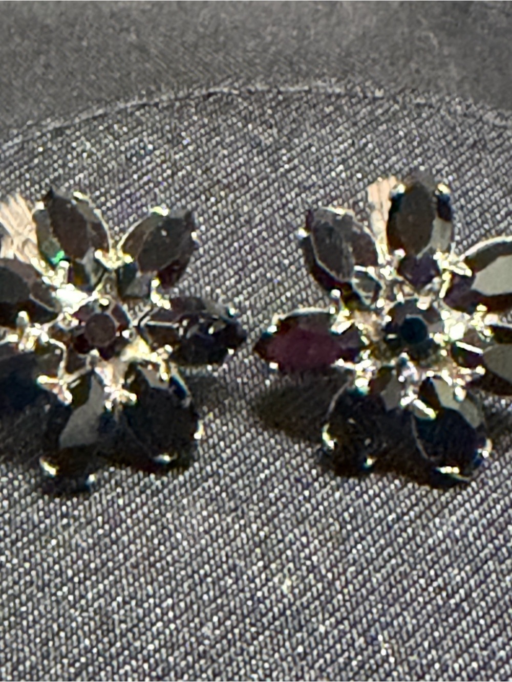 Vintage Black Glass Crystal Flower Stud clip Earrings